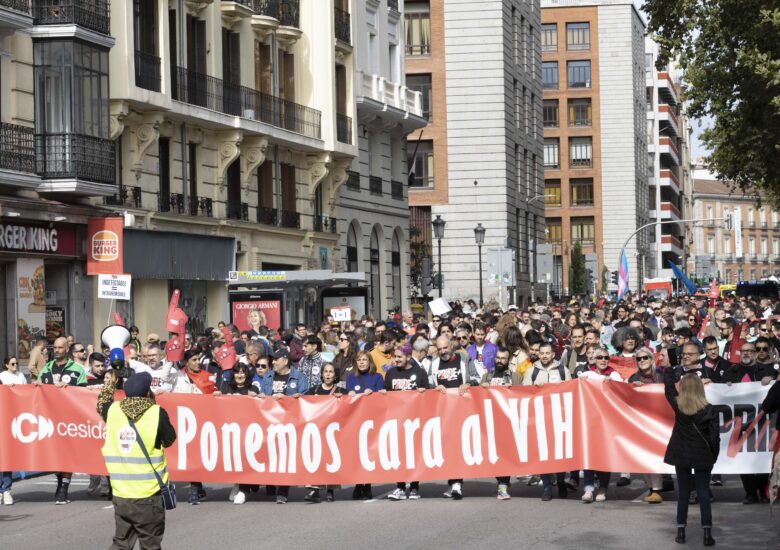 El Pride Positivo pone cara al VIH para que 150.000 personas en España no sean “invisibles”