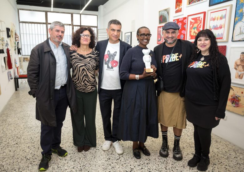 Visita de Winnie Byanyima, Directora de ONUSIDA, a la exposición “La Vida en Positivo”